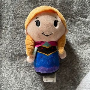 Hallmark Disney itty bittys frozen Anna